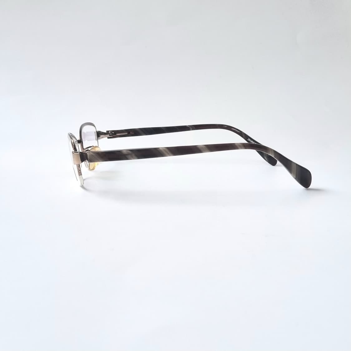 데드스탁 반무테 골드 뿔다리콤비 안경테  1380 상품이미지5