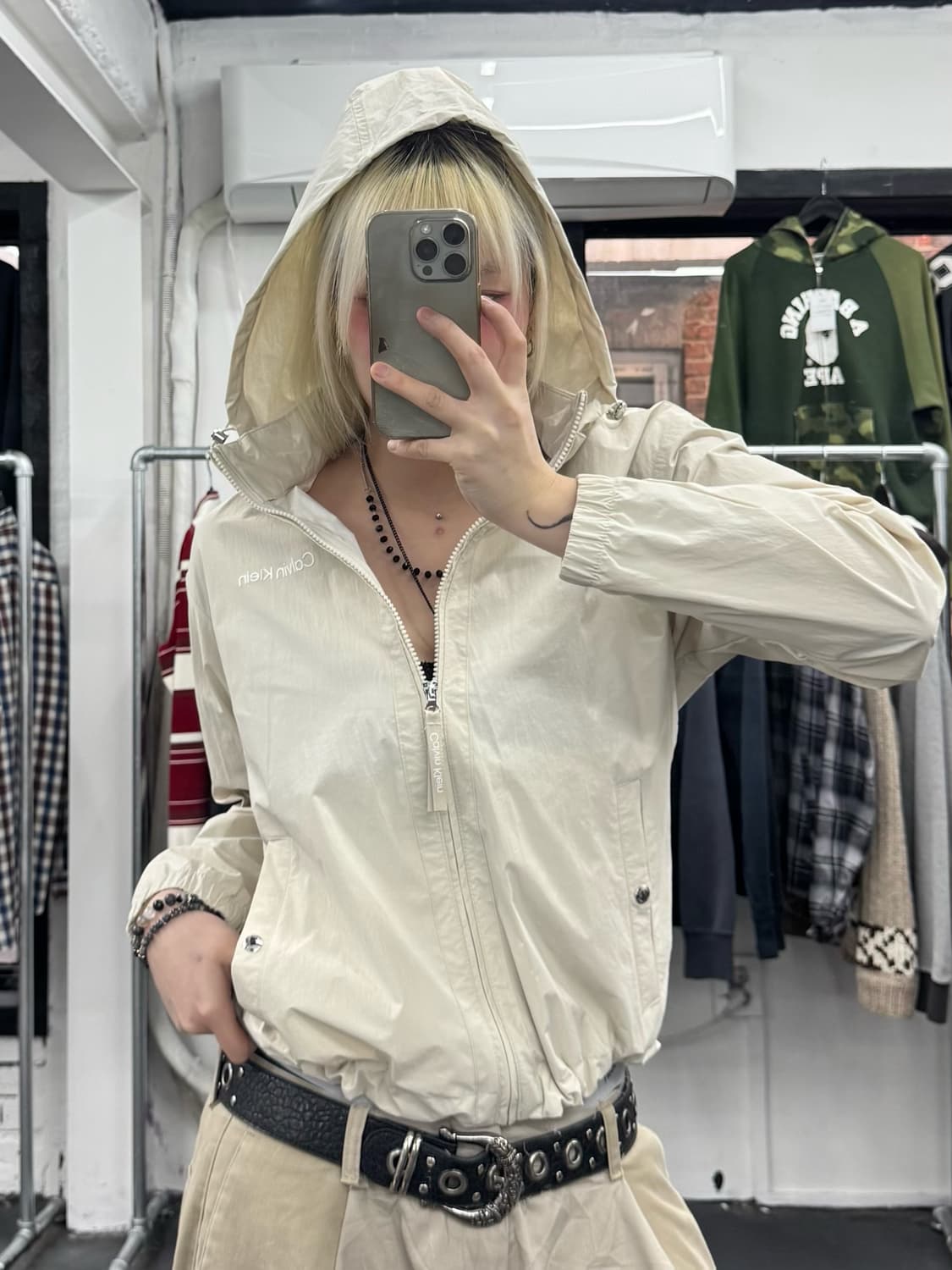 캘빈 클라인 아이보리 바람막이 상품이미지1