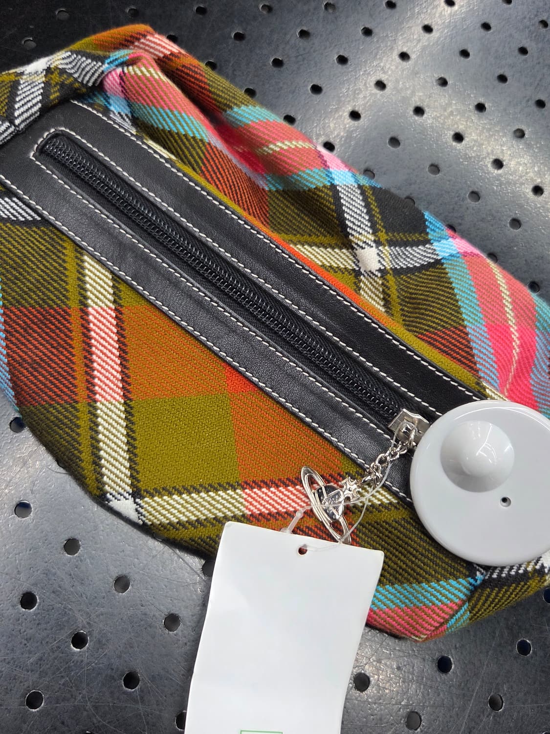 Vivienne Westwood 비비안웨스트우드 체크 클러치 파우치 상품이미지2