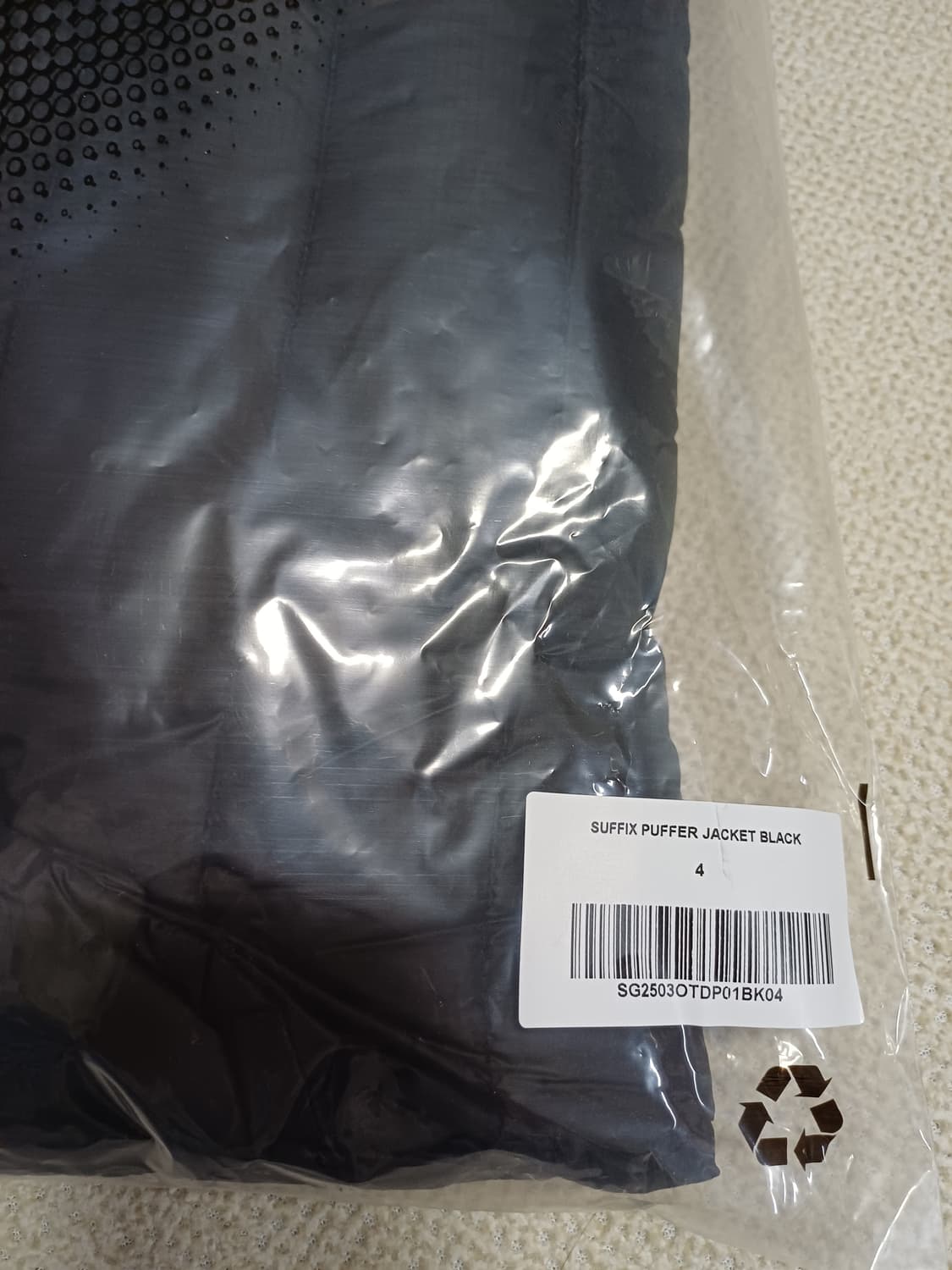 [4]산산기어 25fw 서픽스 푸퍼 패딩 블랙 미개봉 새상품 상품이미지2