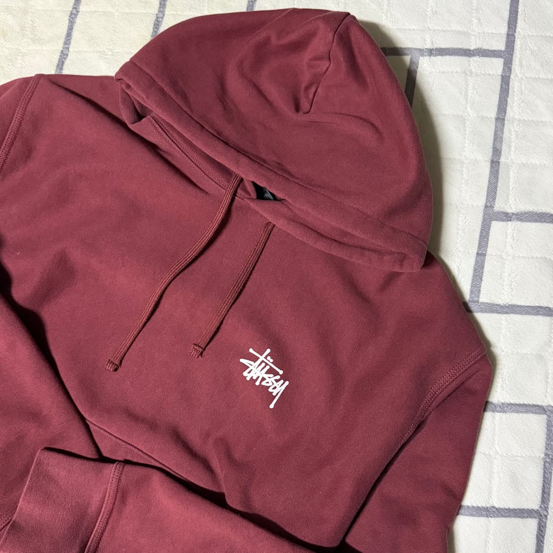 스투시 베이직 스투시 후드 옥스블러드 2024 L사이즈 팝니다. 상품이미지1