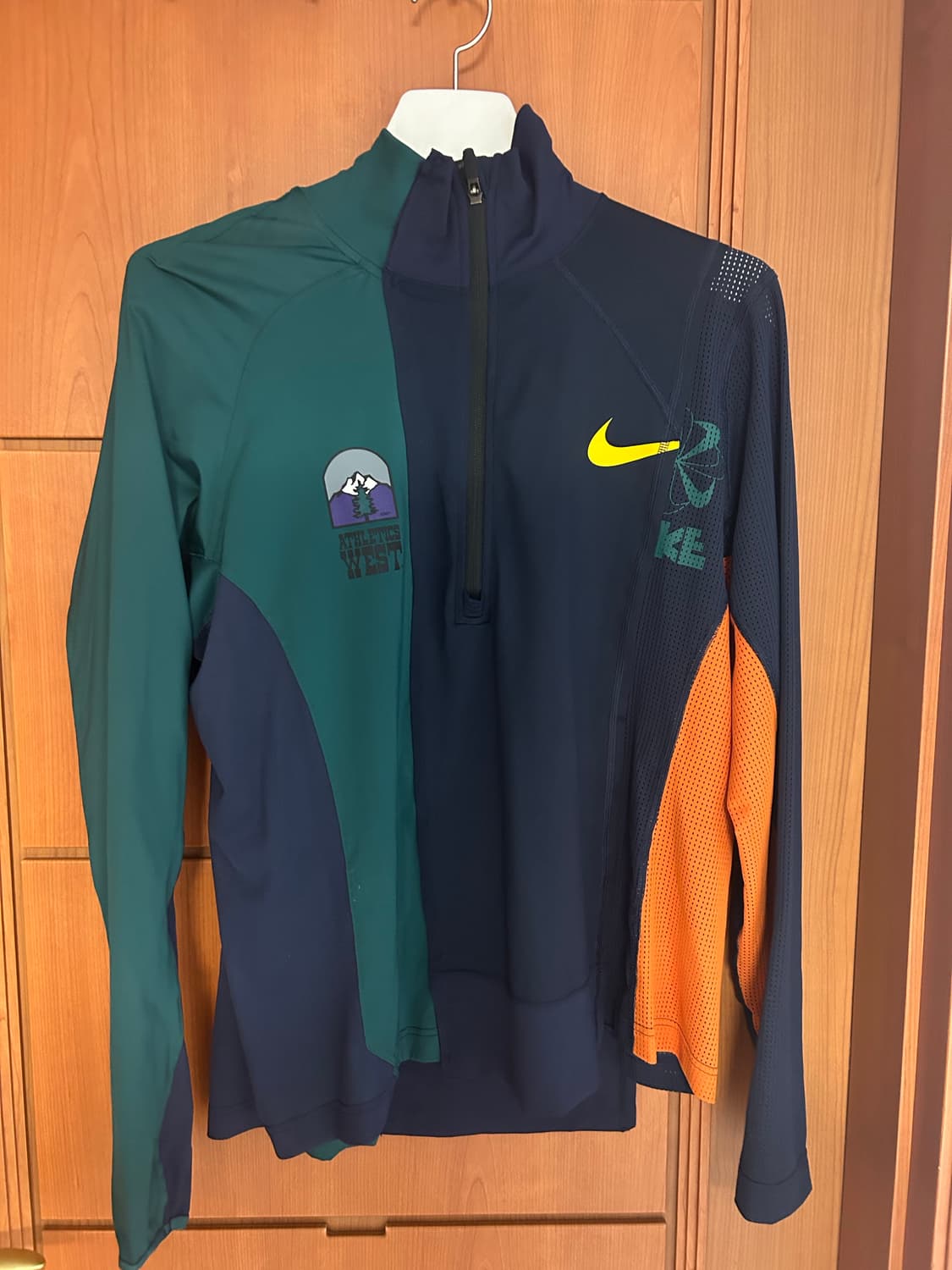 나이키 X 사카이 집 러닝 자켓 상품이미지1