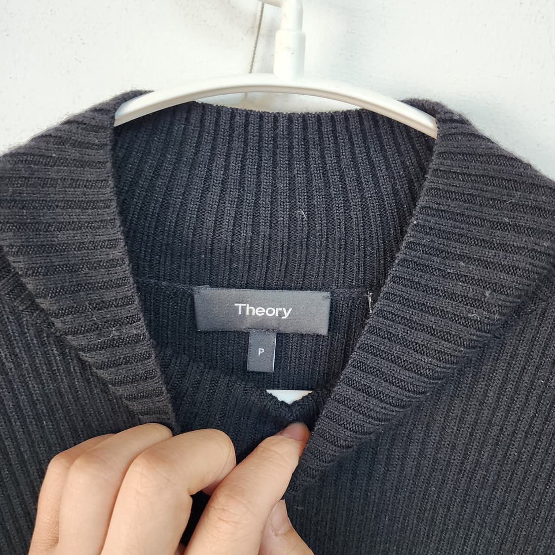 띠어리 블랙 골지 반팔 롱 원피스 상품이미지2