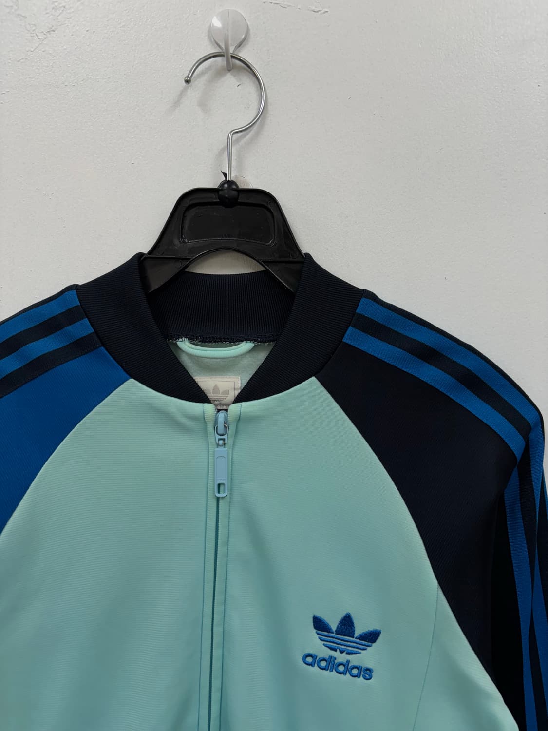 아디다스 유로파 우먼 트랙탑 상품이미지2