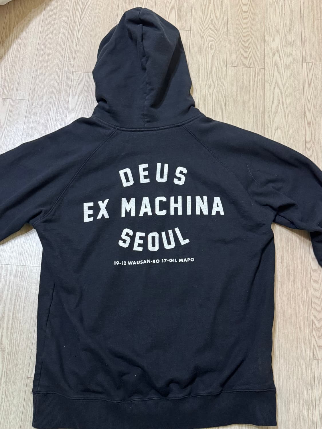 데우스 후드티 상품이미지1