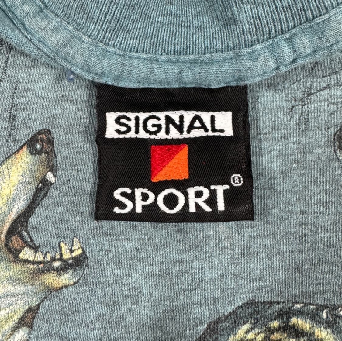 Vintage 90s Wolf AOP Tee 상품이미지3