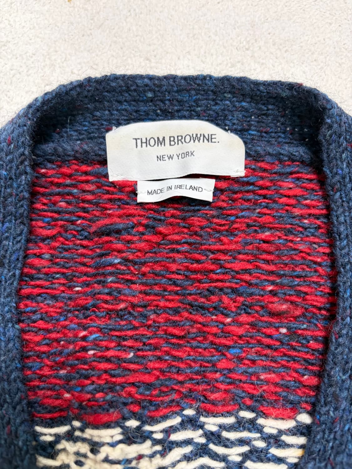 [3] 톰브라운 페어아일 애니멀 가디건 (네이비/레드) 상품이미지2