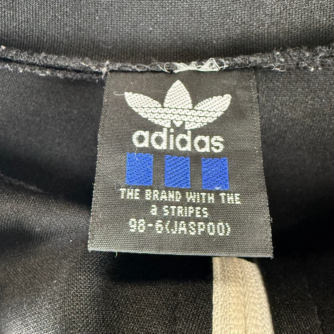 F) 아디다스 데상트 올드스쿨 유로파 트랙탑 져지 블랙 상품이미지3