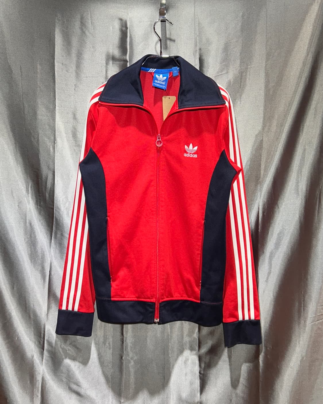 L 아디다스 유로파 레드 & 네이비 배색 트랙탑 상품이미지2