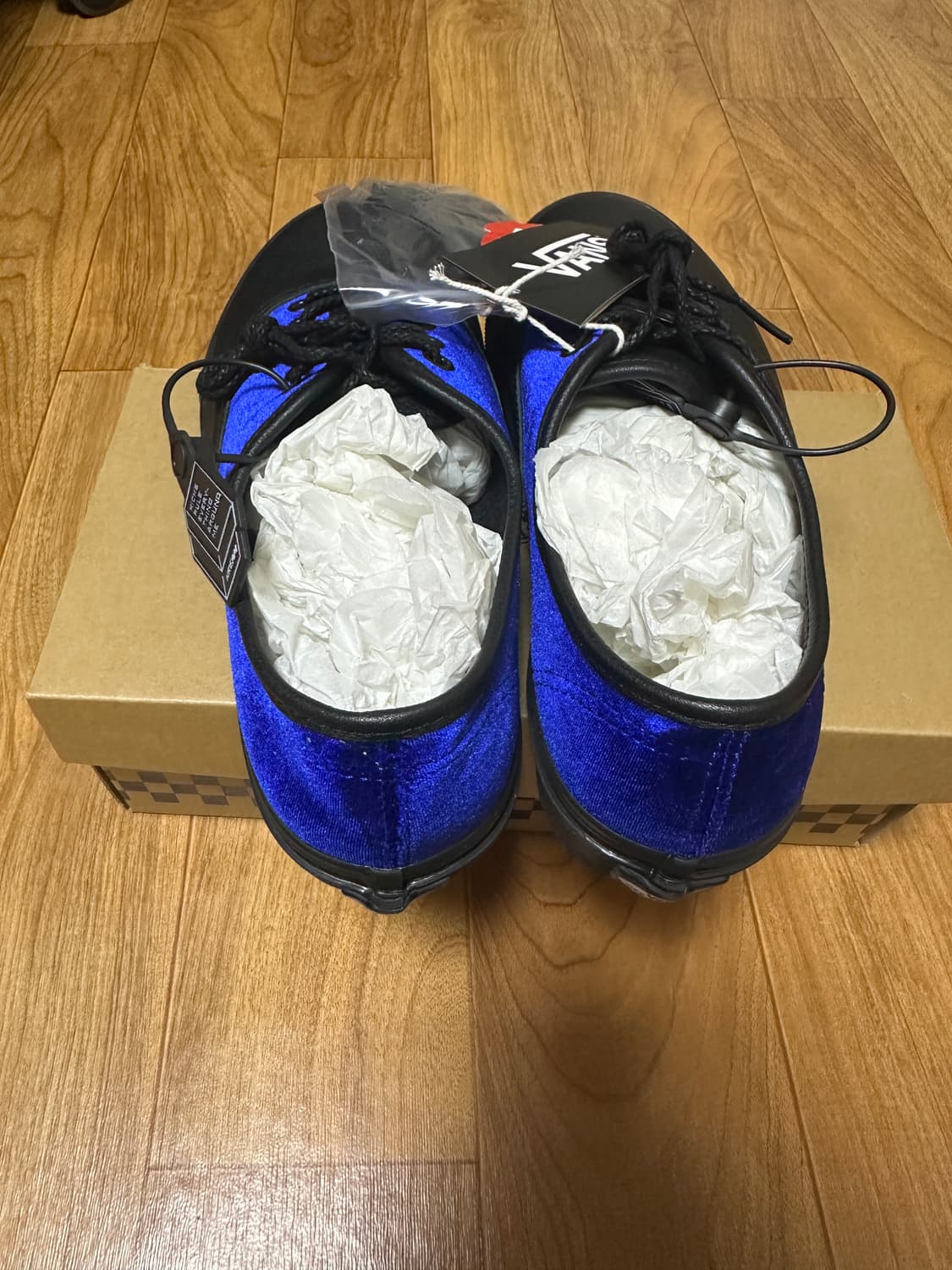 새상품) 반스 아리하라 미유키 어센틱 265 팝니다. 상품이미지2