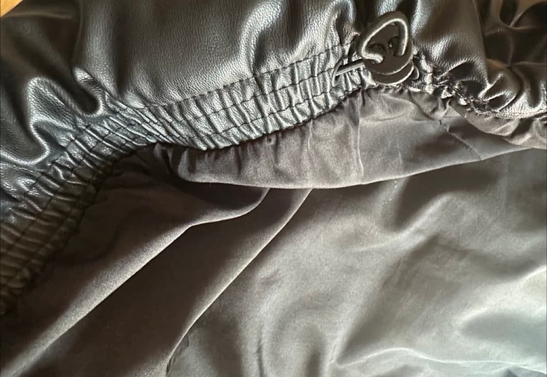 자라 블랙 레더 숏패딩 M 상품이미지4