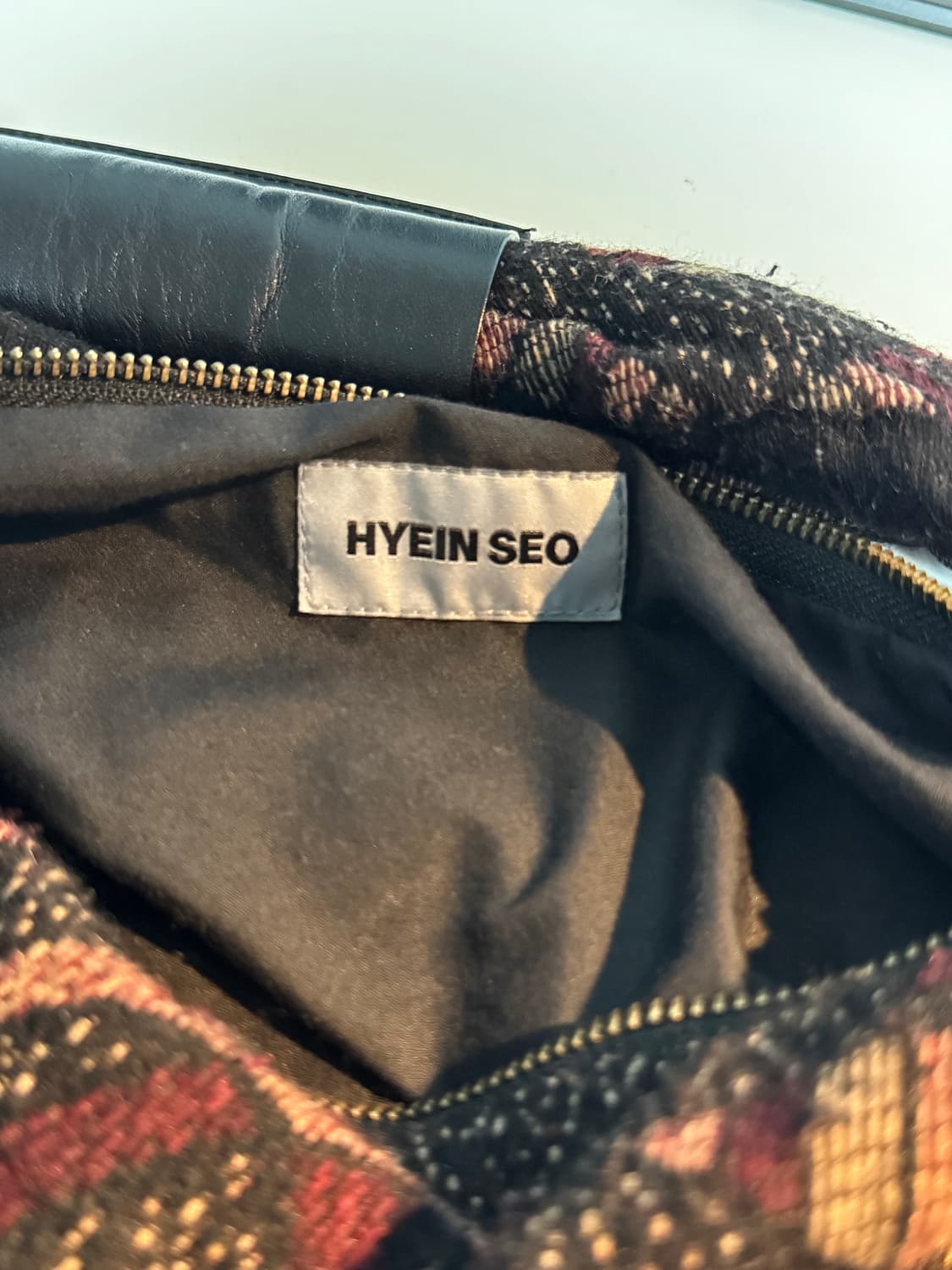 혜인서 트위스트백 레드 숄더백 상품이미지3