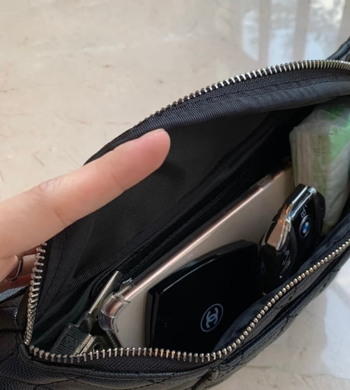 샤넬 뷰티 노벨티 슬링백 힙색 상품이미지3