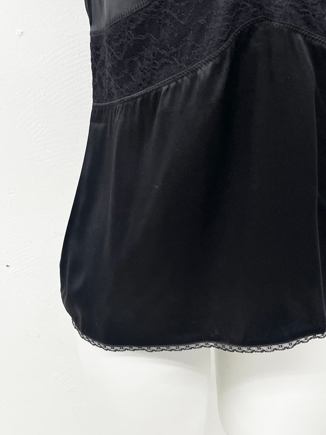 쟈딕앤볼테르 블랙 새틴 레이스 슬립 상품이미지3
