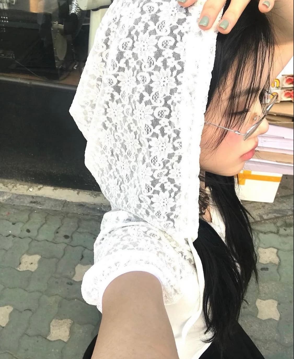Fazed Button lace hoodie top 레이스 레이어드 후드 상품이미지2