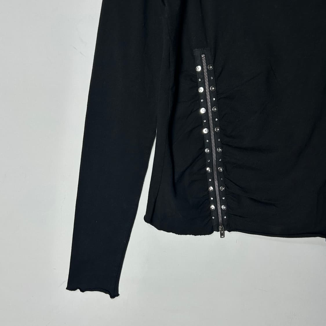 [MAX&Co] 막스앤코 스터드 지퍼 롱슬리브 상품이미지4