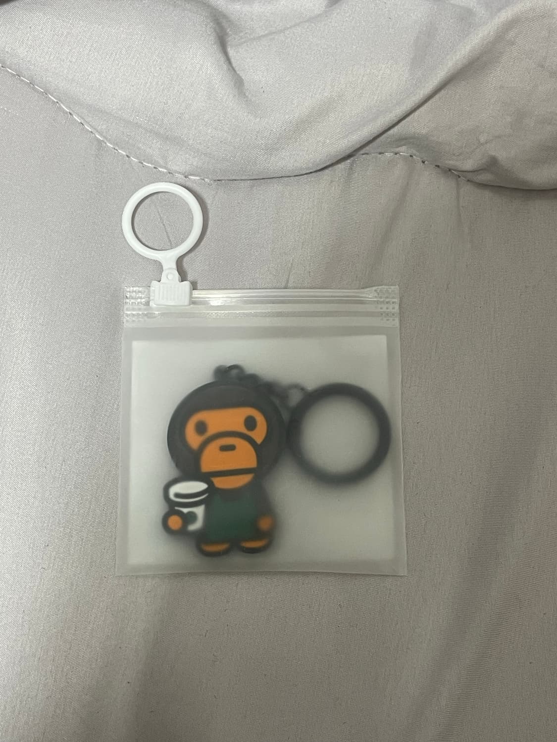 스타벅스 x 베이프 베이비 마일로 키체인 상품이미지1