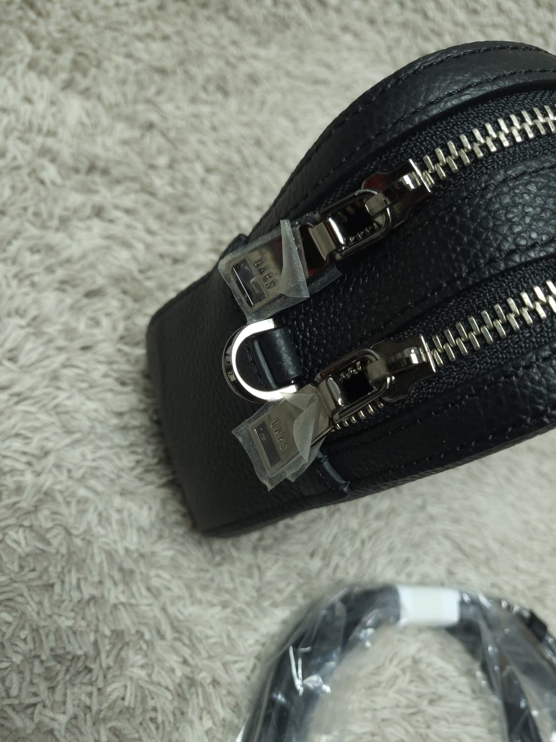 닥스 스왈로브스키 크리스탈 DD로고 장식 소가죽 여성 크로스백 새제품 상품이미지6