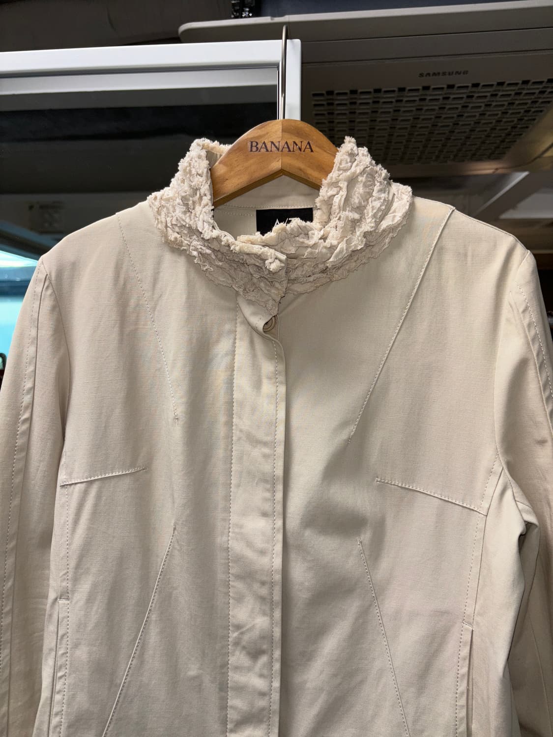 아츠로 타야마 프릴 하이넥 자켓 상품이미지3