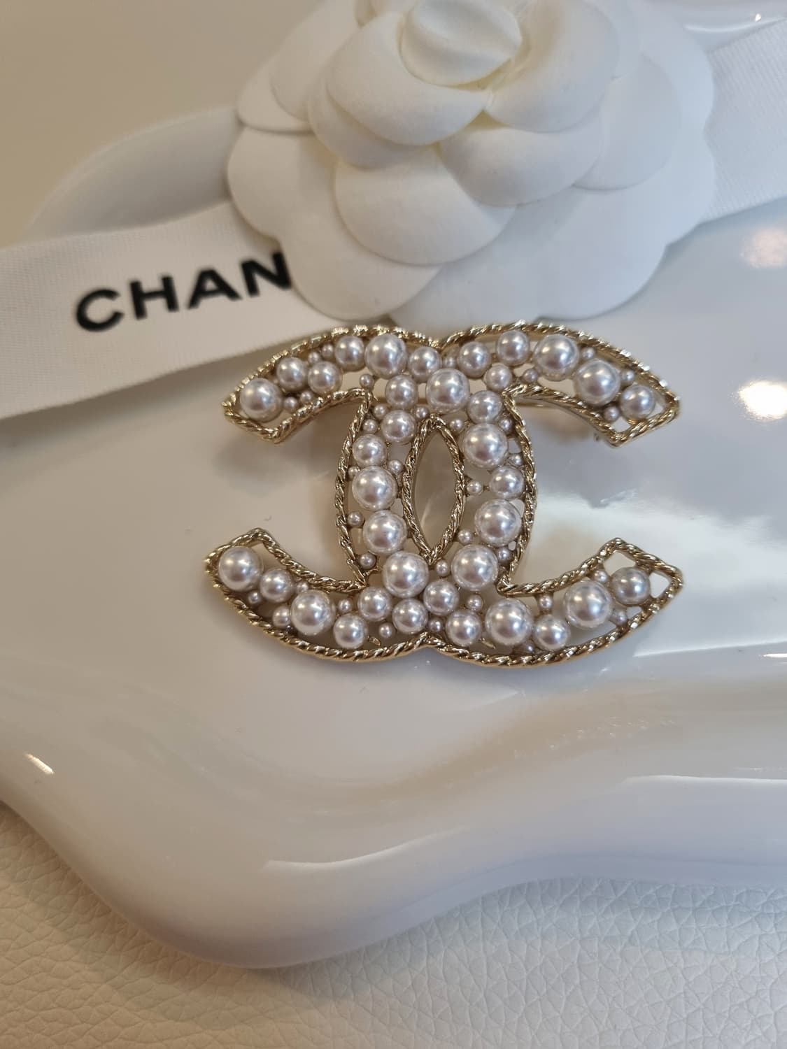 샤넬 CC 멀티진주 금장  브로치 업사이클링 상품이미지1