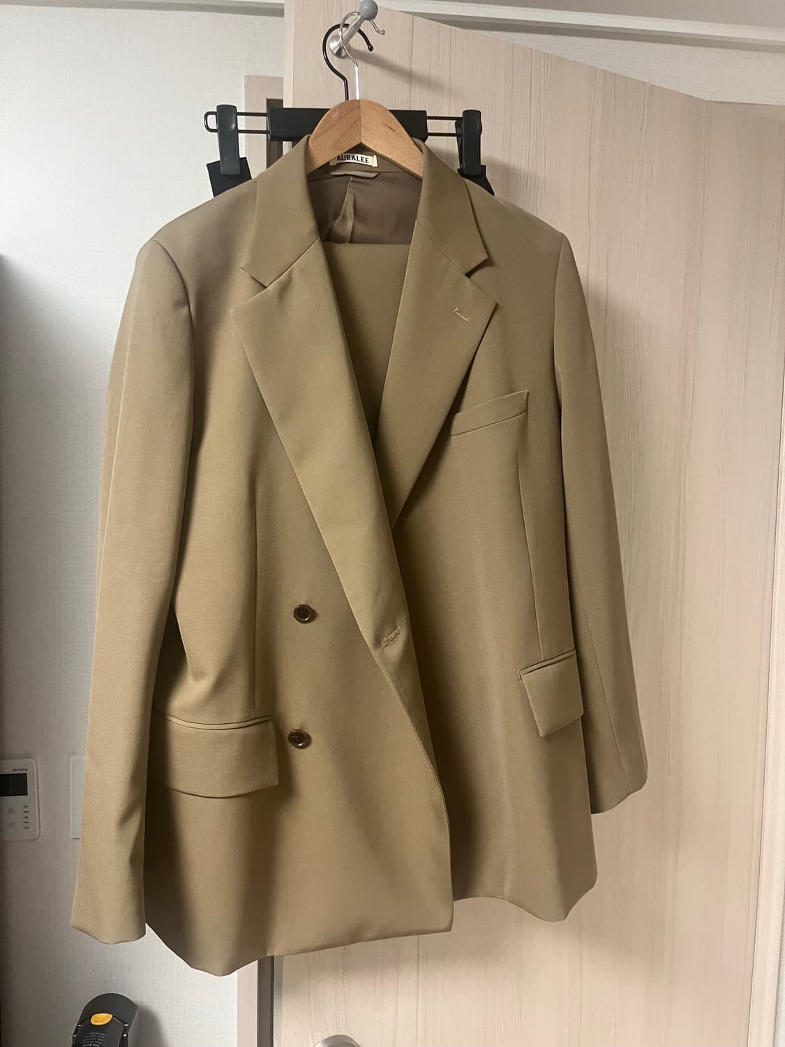 오라리 라이트 울 맥스 개버딘 더블 셋업 5사이즈 라이트 브라운 상품이미지1