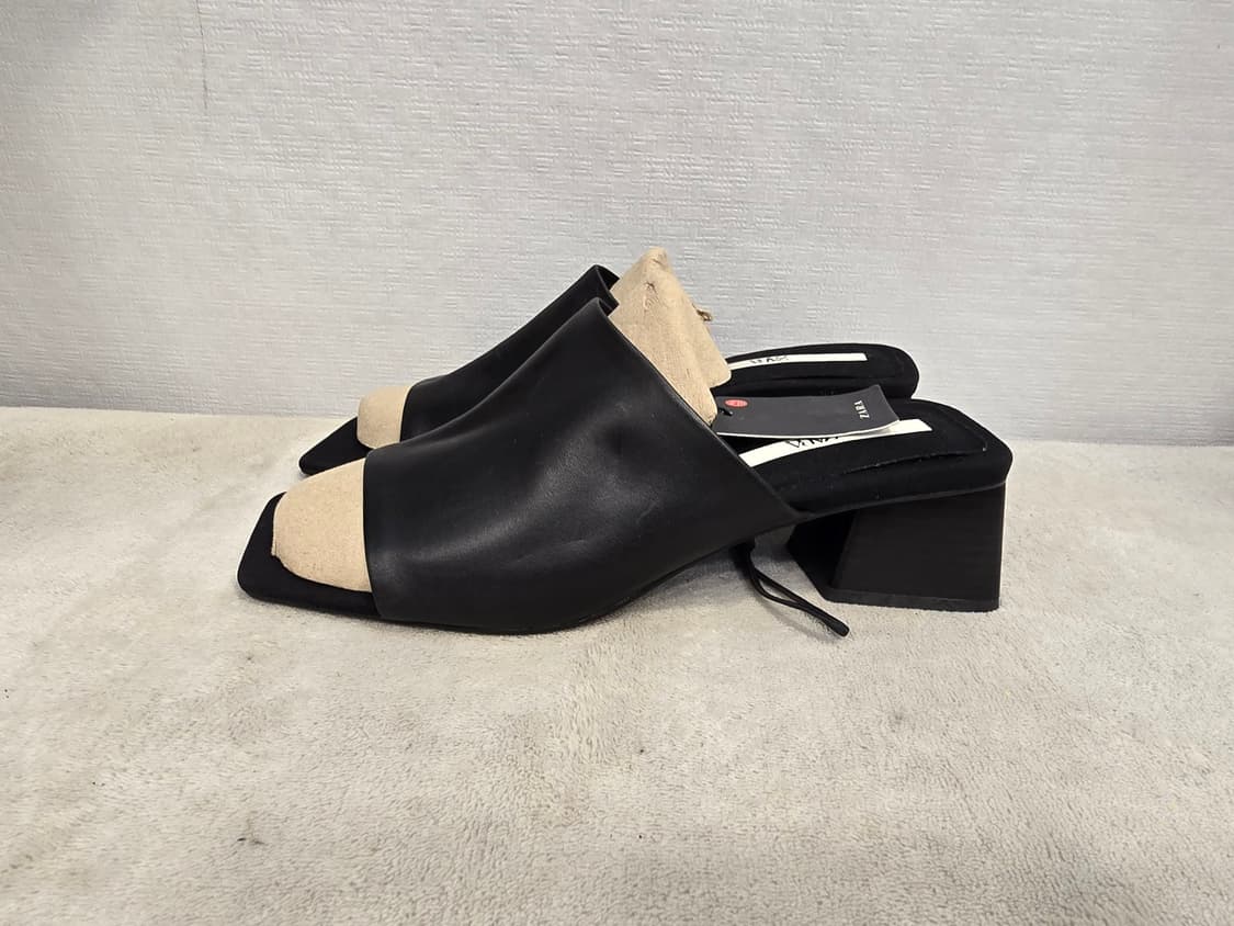 새상품) 자라 ZARA 레더 뮬 샌들 255 상품이미지1