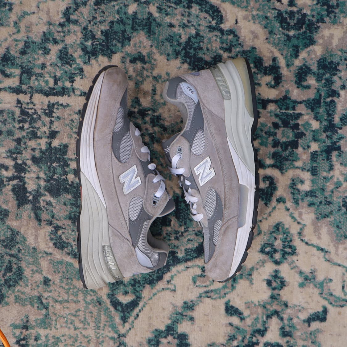 New balance 뉴발란스 992 그레이 D 260 상품이미지4