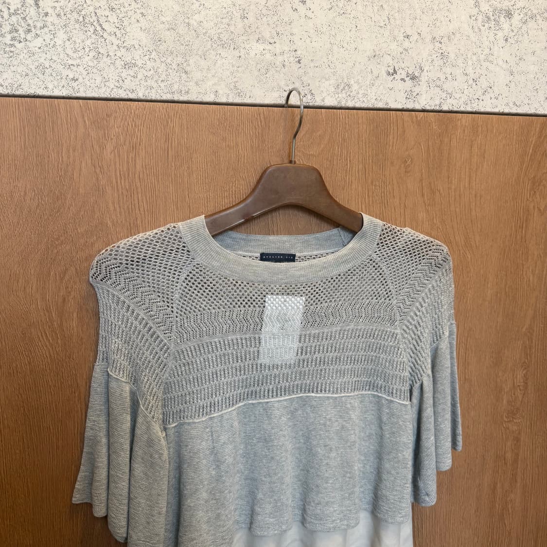 빈티지 니트 블라우스 메쉬 레이어드 디테일 루즈핏 그레이 상품이미지3