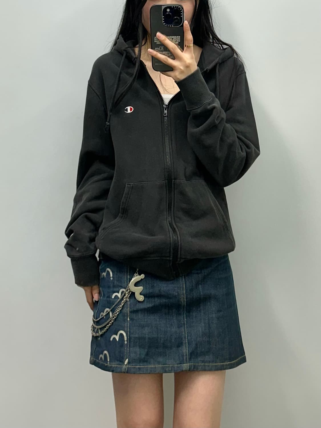 챔피온 자수로고 블랙 후드집업 상품이미지1