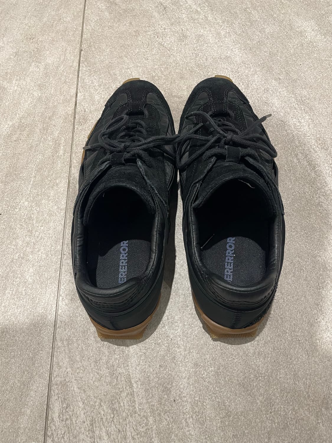 아더에러 스키드 블랙 270 상품이미지4