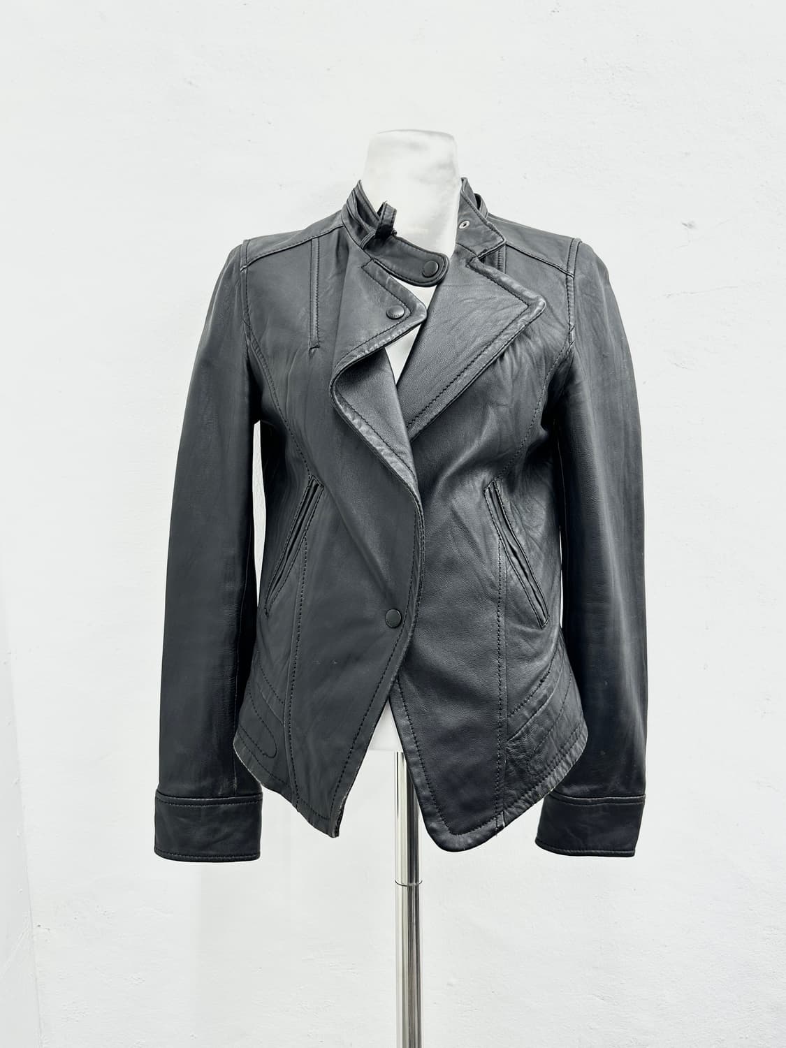 Asymmetric Lamb skin leather jacket  상품이미지1