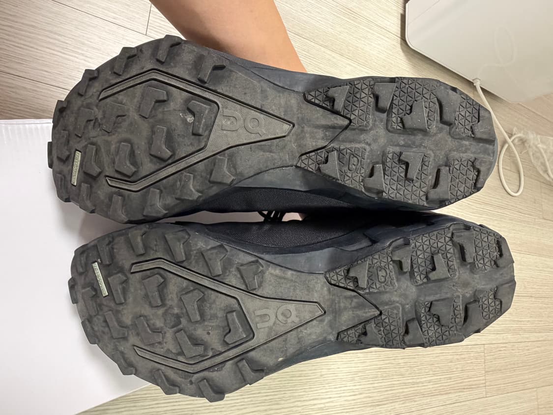 [290] 온 러닝 파프 클라우드벤쳐 피크 올 블랙 상품이미지6