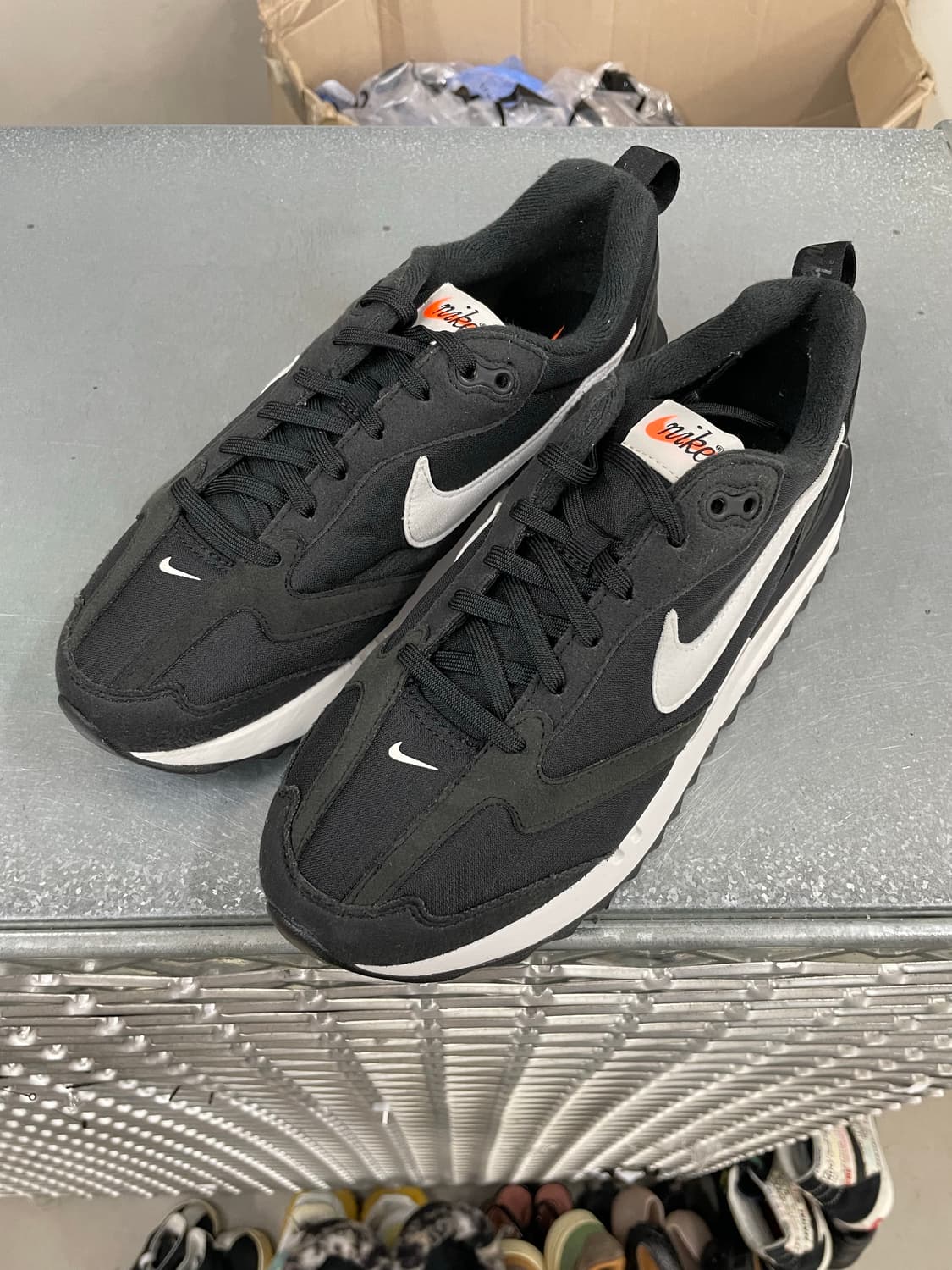 나이키 에어맥스 던 블랙 서밋 화이트 245 상품이미지2