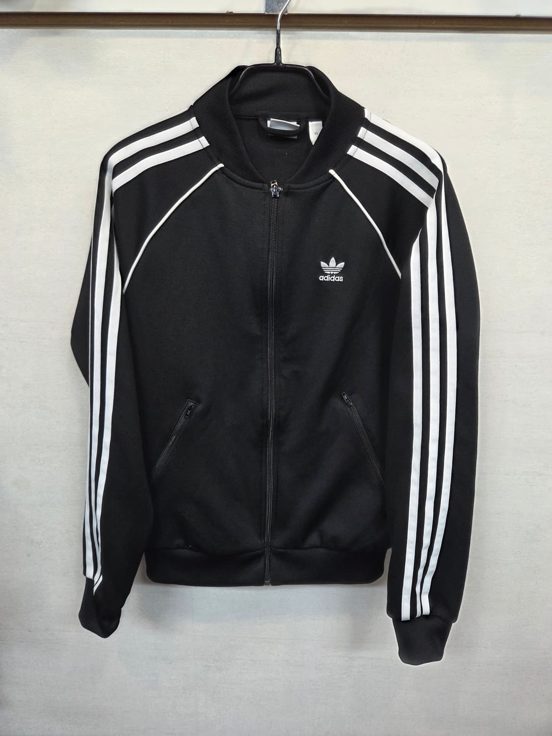 아디다스 슈퍼스타 트랙탑 져지 검흰 xs 상품이미지1