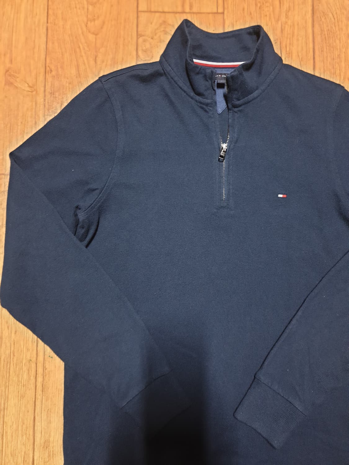 타미힐피거 반집업 긴팔티 90~95 사이즈입니다 상품이미지4