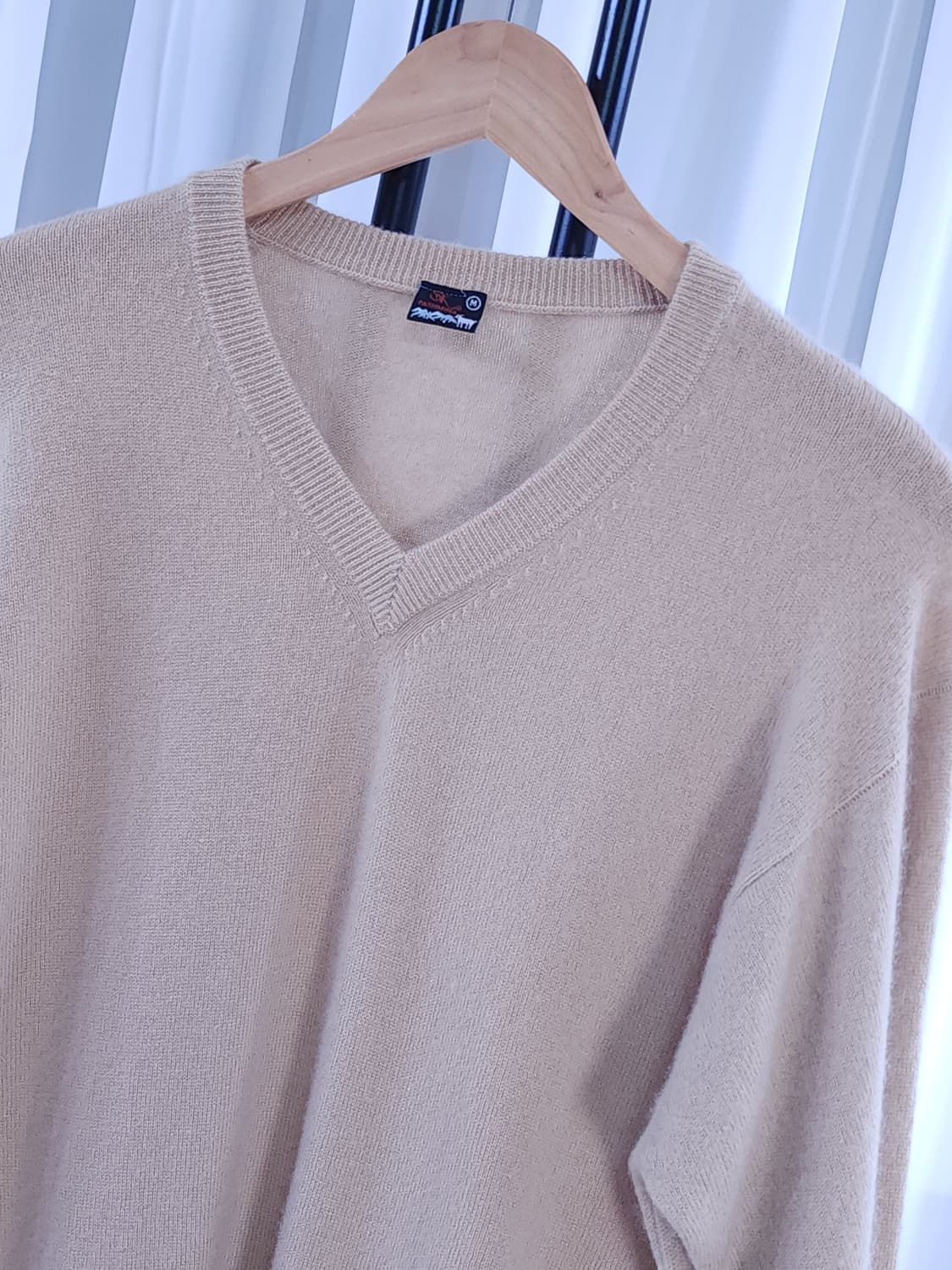캐시미어100% 브이넥니트 상품이미지2