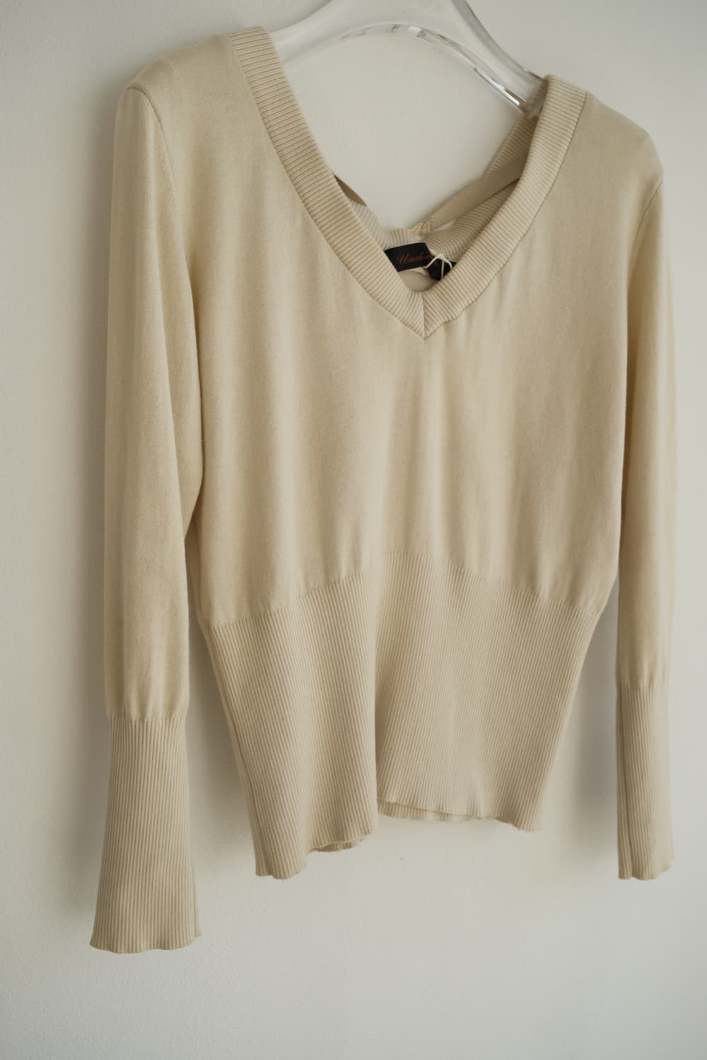Ribbon v-neck knit top 상품이미지6