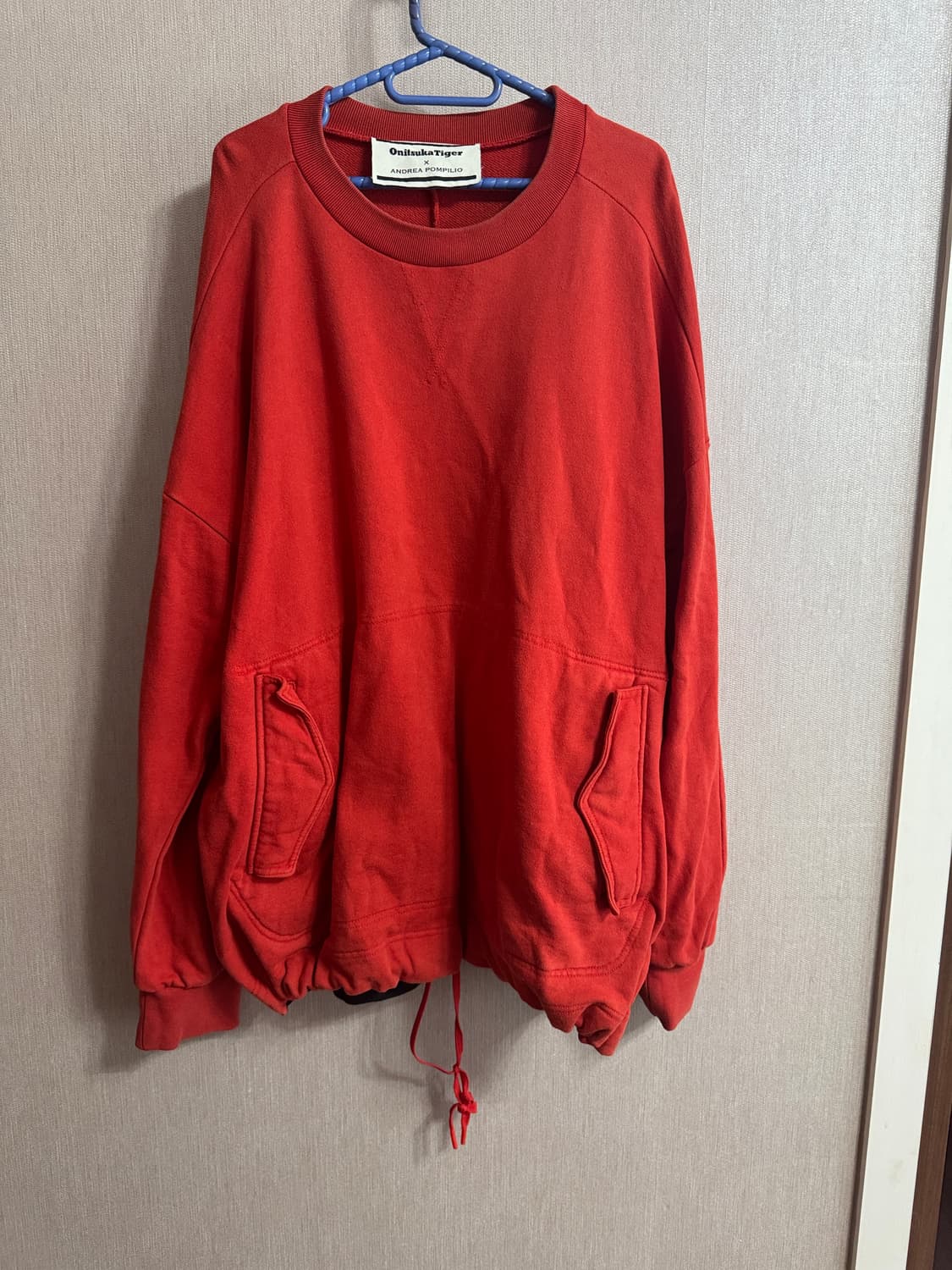 OnitsukaTiger x Andrea Pompilio 오버핏 맨투맨 상품이미지1