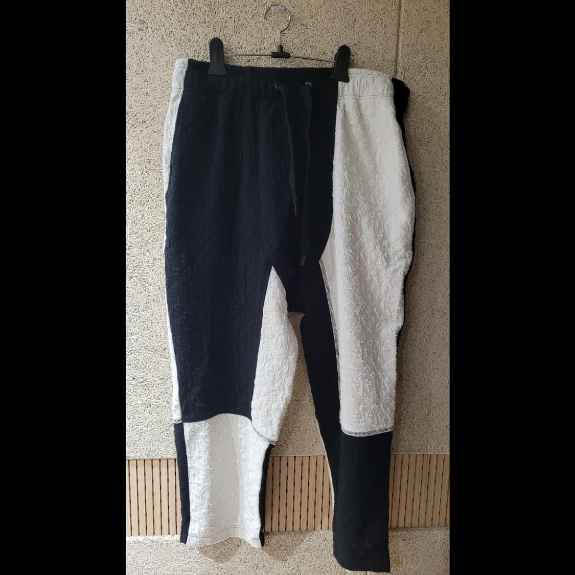 tom rebl 엠보싱 패치워크 바지 상품이미지1