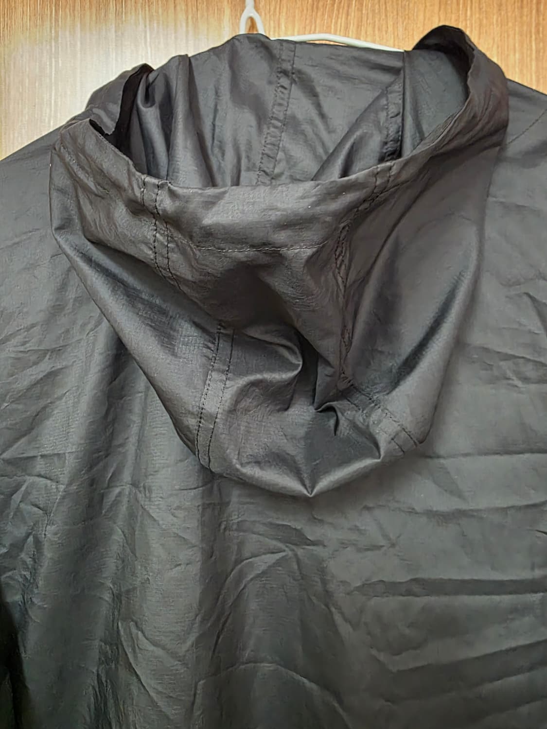 유니클로 x 띠어리 여성 오버핏 패커블 바람막이 자켓 S 상품이미지7