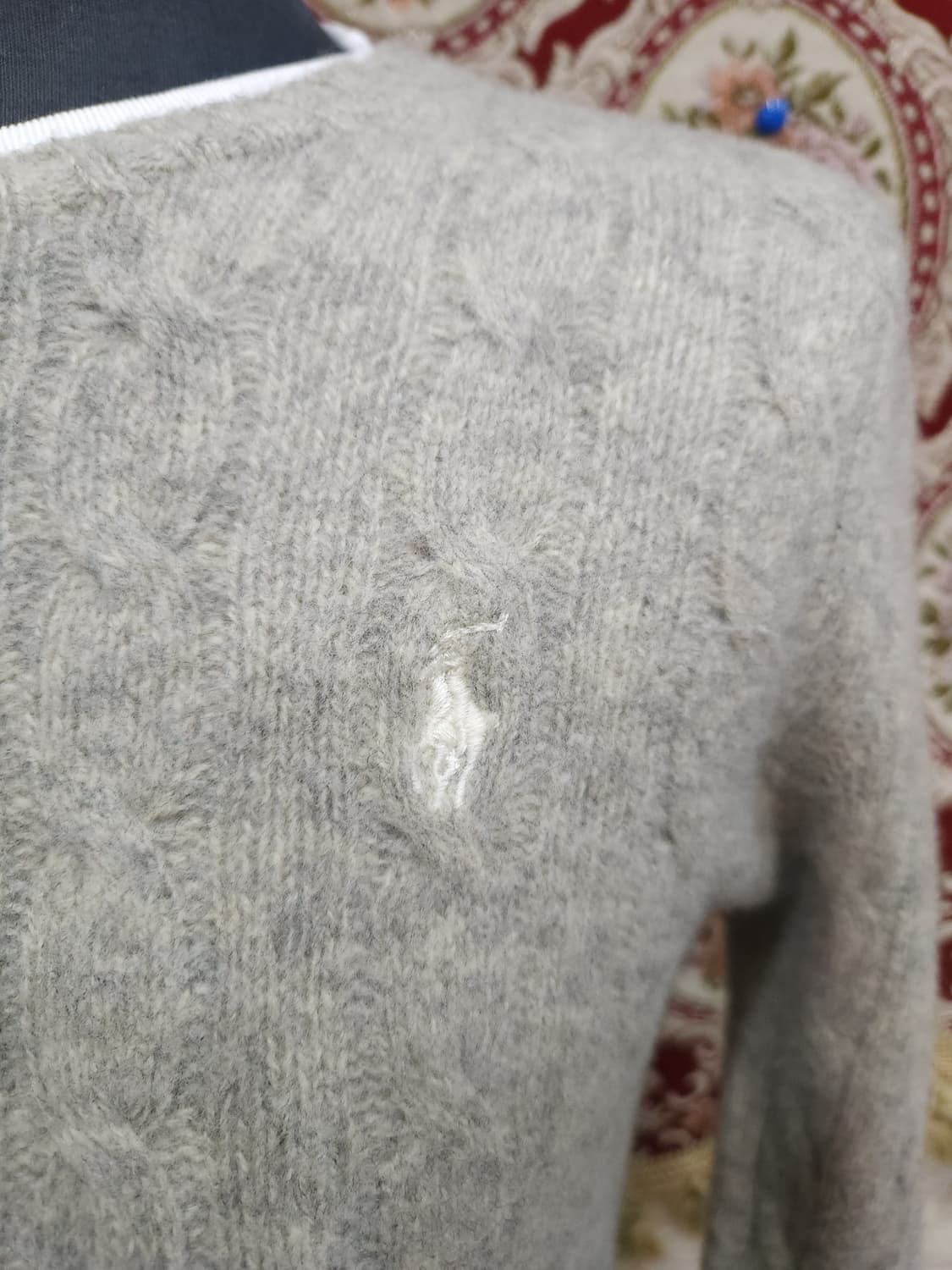 폴로 랄프로렌 블랙 램스울 그레이 꽈배기 니트
​
 상품이미지2