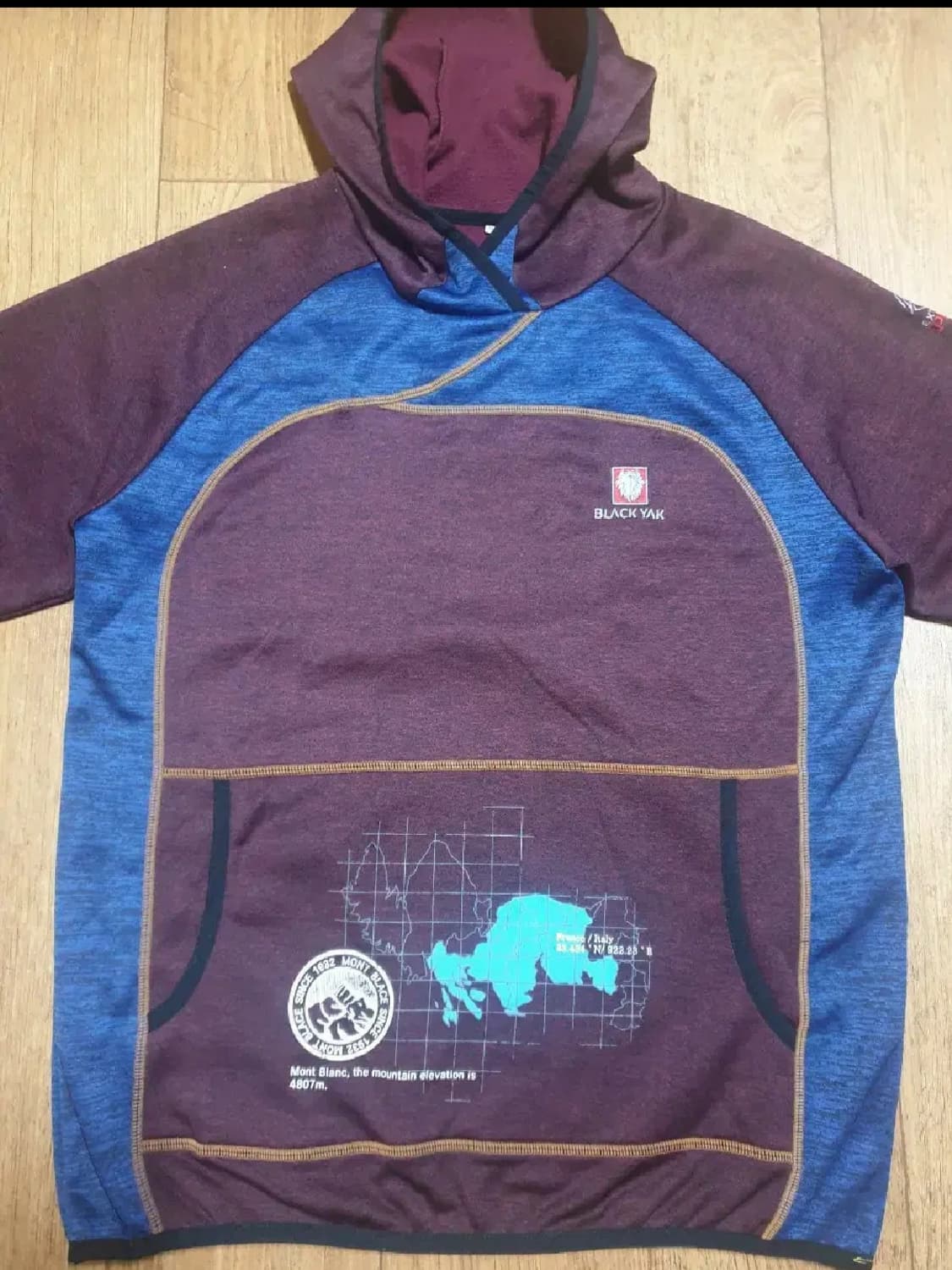 블랙야크 아웃도어 후드티 100 사이즈입니다 상품이미지1