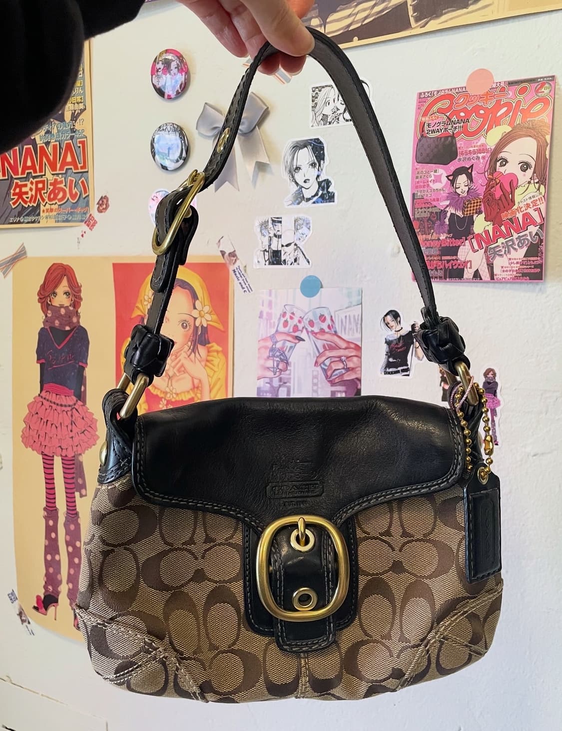 코치 시그니처 버클 숄더백 상품이미지1