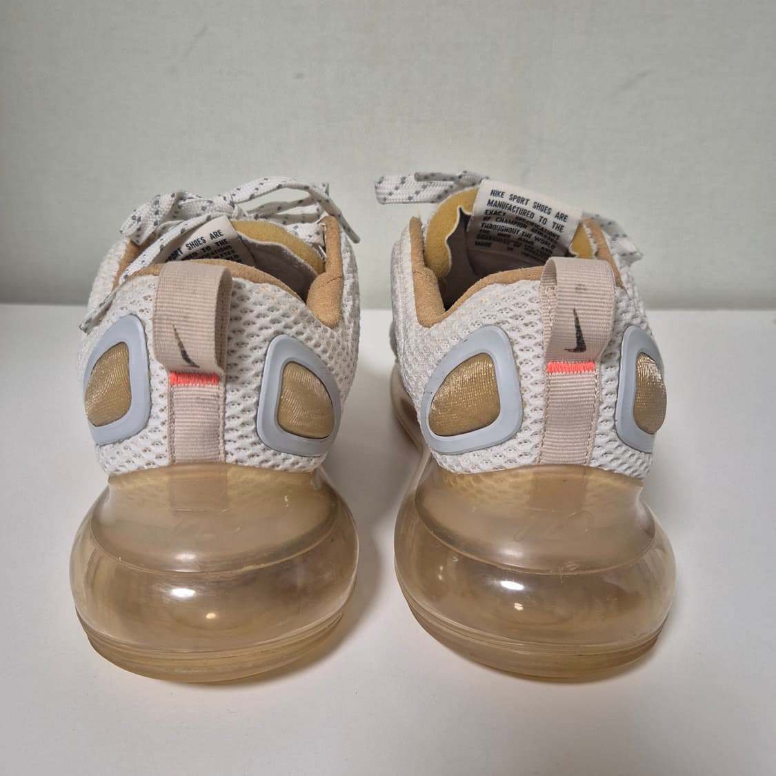 260사이즈)나이키 에어맥스720 상품이미지4