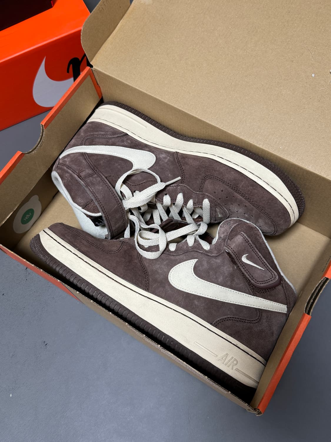 나이키 에어포스 1 미드 '07 QS 초콜릿 280사이즈 상품이미지2