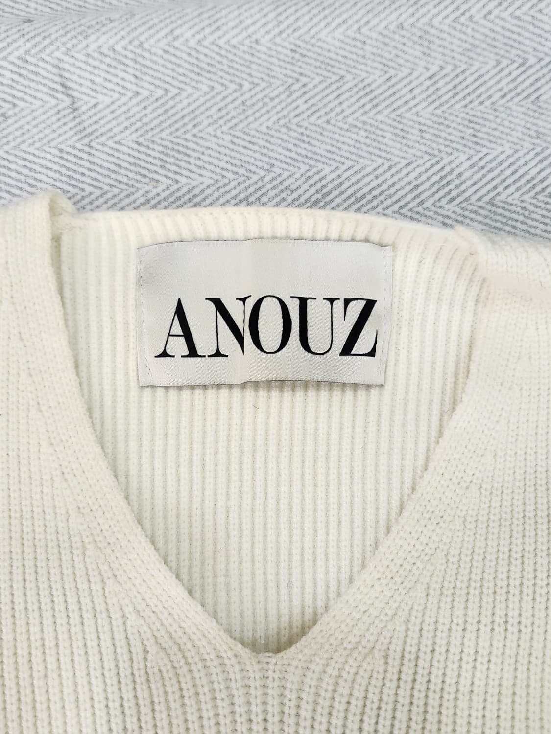 [L] 어누즈 Anouz 브이넥 릴렉스핏 니트 아이보리 남성 L 상품이미지5