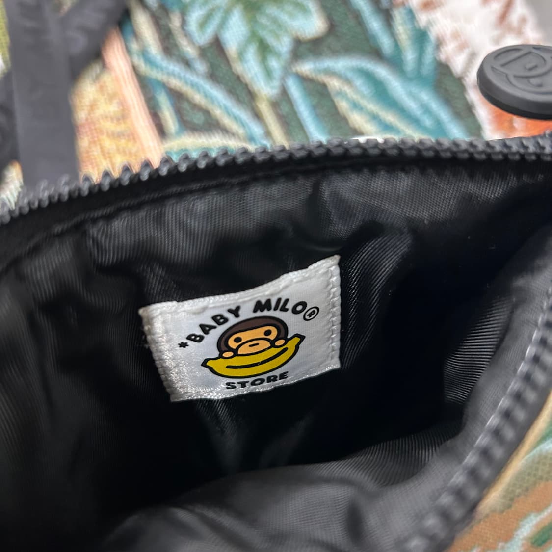 BAPE Baby Milo Friends Camo Mini Bag 상품이미지9