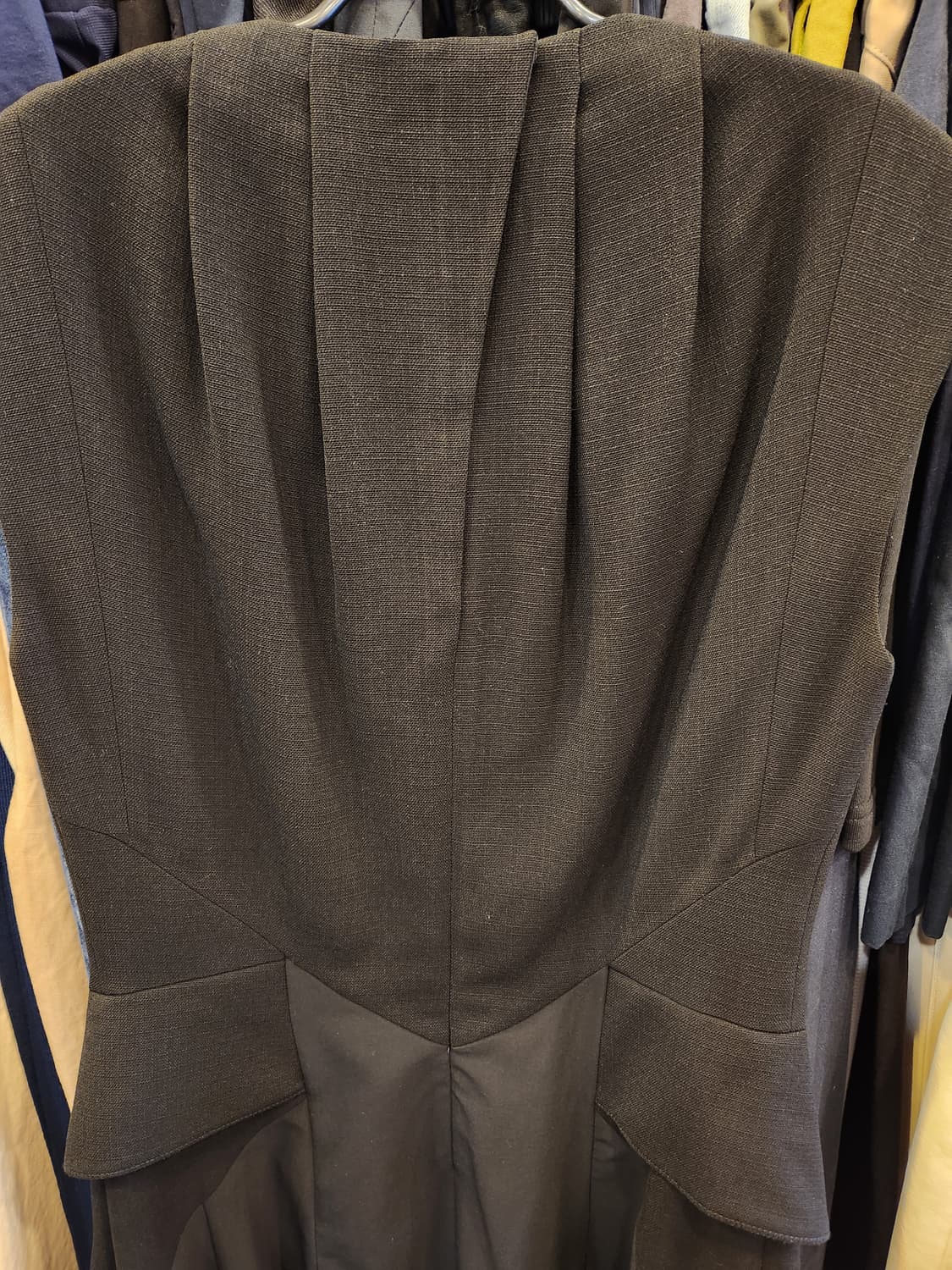 TIME 블랙 민소매 플레어 원피스 상품이미지7