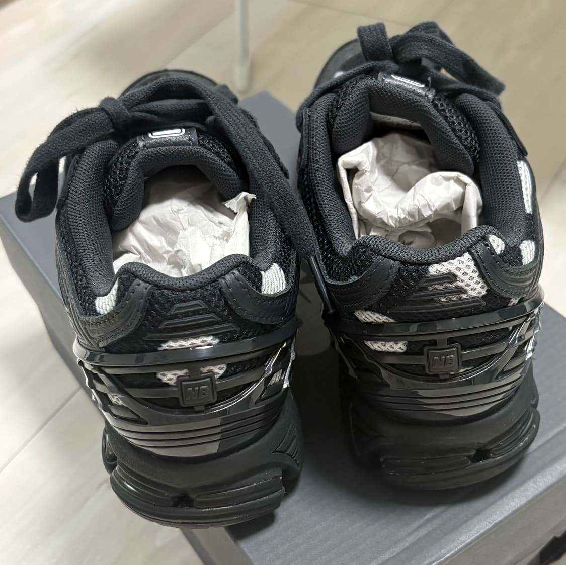 뉴발란스 1906R 폴카 닷 블랙 240 상품이미지4