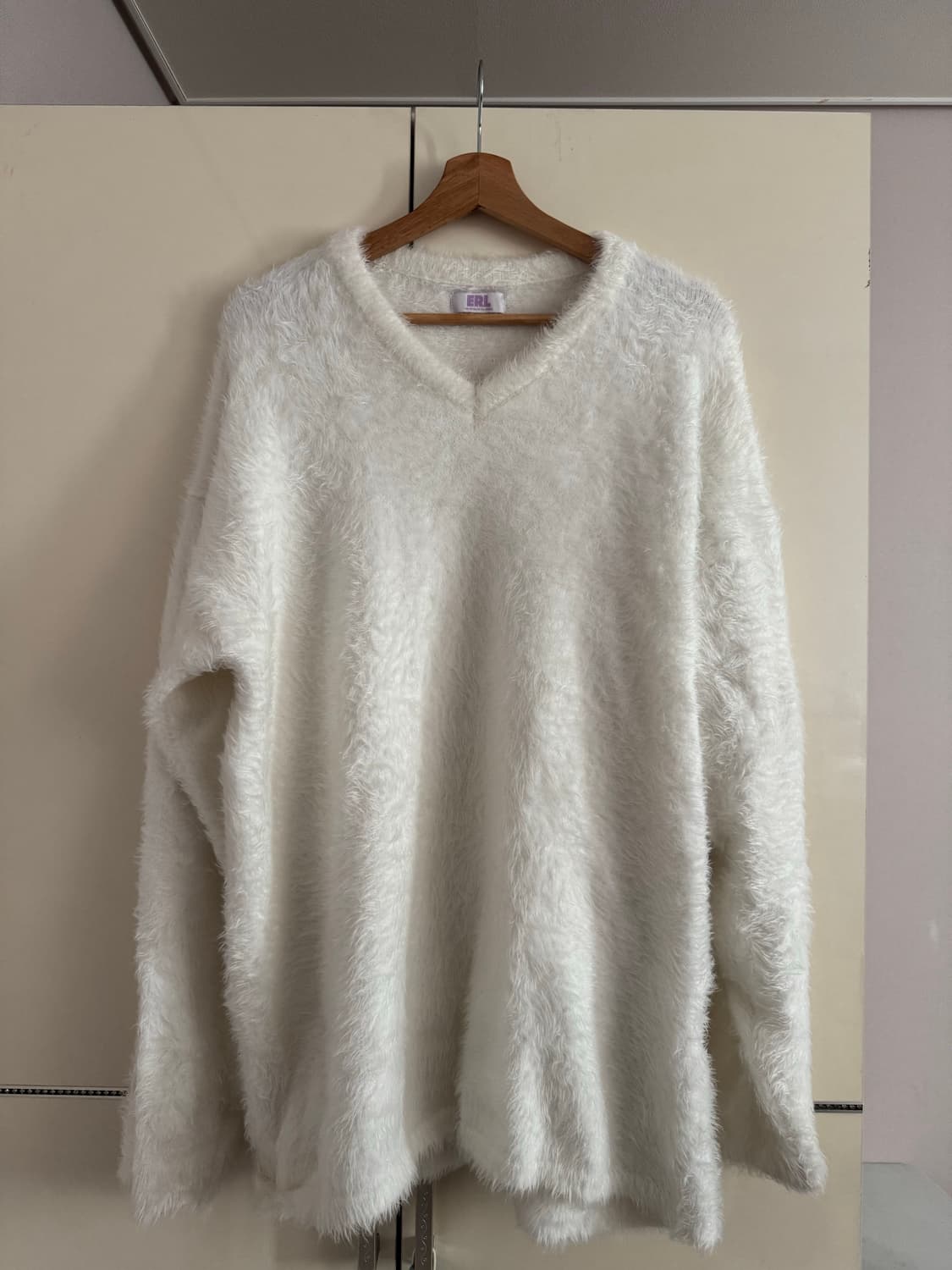 erl 브이넥 니트 xl 지디착용 상품이미지3